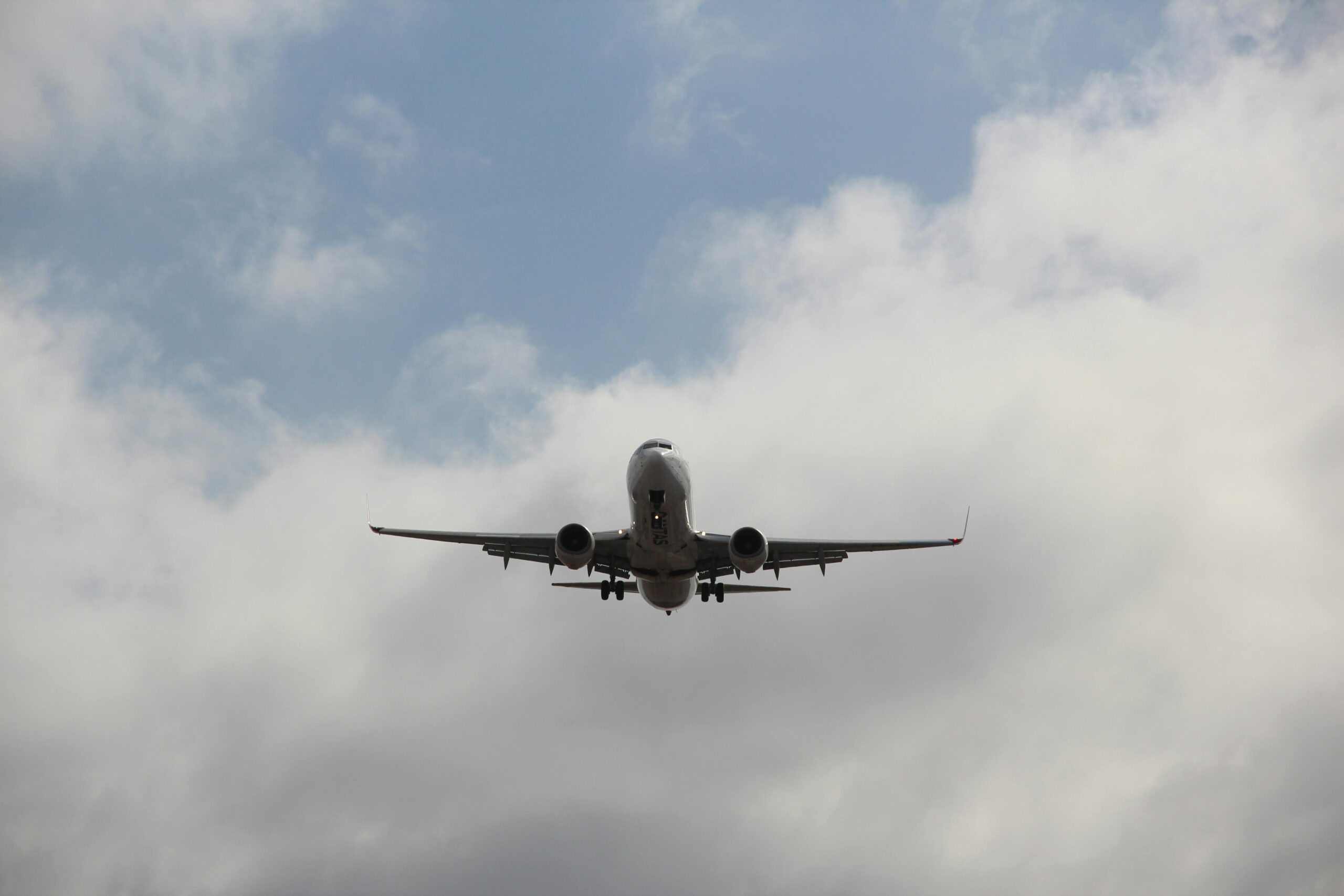 Airport transfer service in Greater Victoria to Victoria International Airport